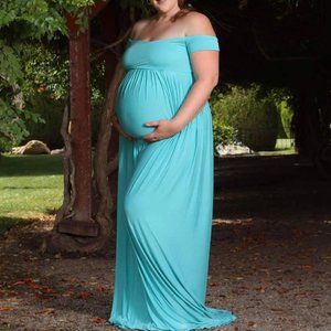 Sew Trendy High Quality Maternity dress. Can fit size Medium to XL.